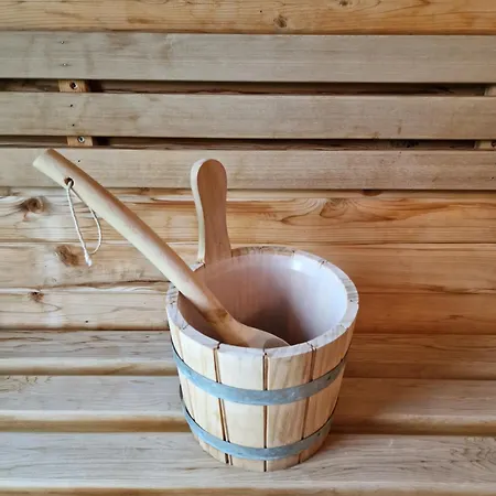 Privater Whirlpool & Sauna - Wellness Oase Rueggisberg